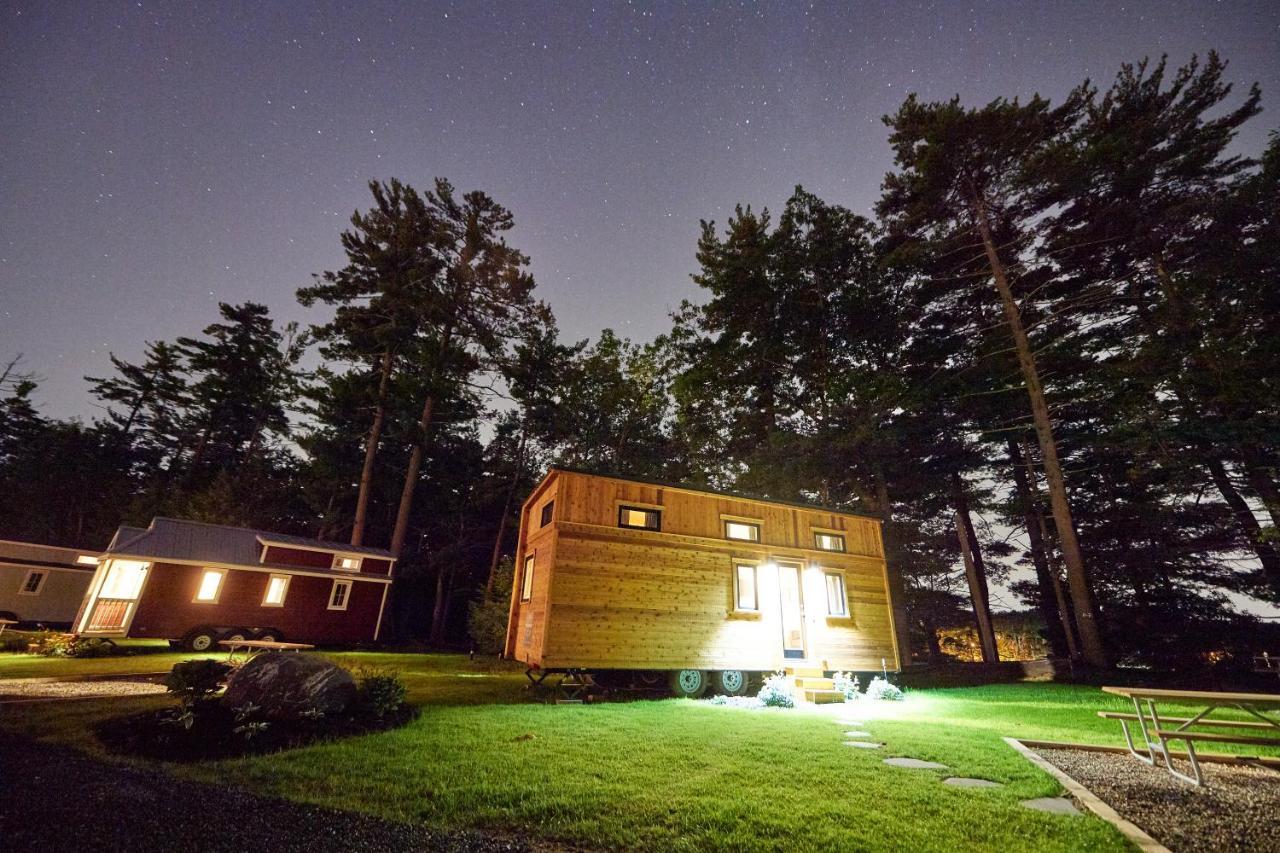 Tuxbury Pond Camping Resort Tiny House Emerson South Hampton Exterior photo