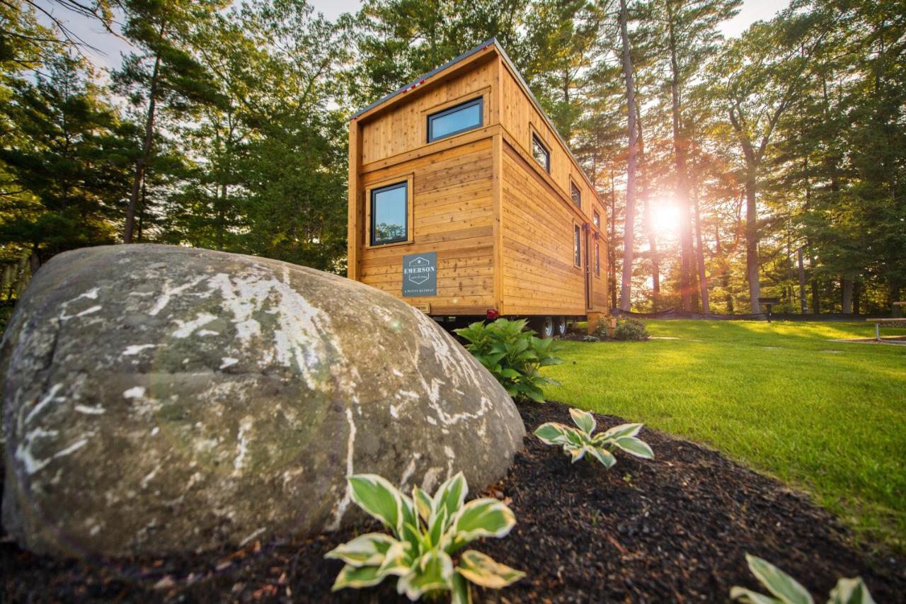 Tuxbury Pond Camping Resort Tiny House Emerson South Hampton Exterior photo